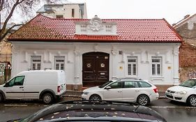 Cute Central Studio With Ac