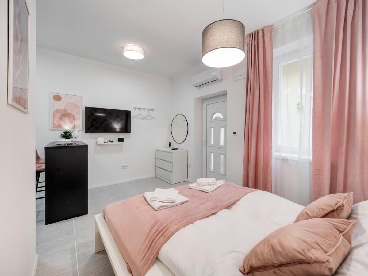 Cute Central Studio With Ac Budapest Esterno foto