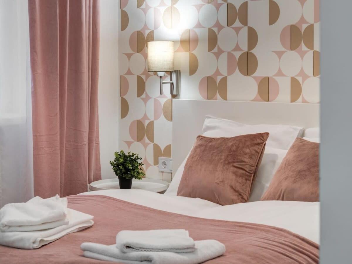 Cute Central Studio With Ac Budapest Esterno foto