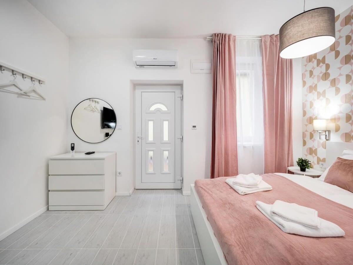 Cute Central Studio With Ac Budapest Esterno foto