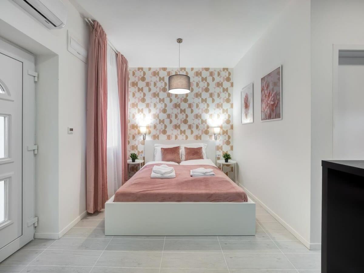 Cute Central Studio With Ac Budapest Esterno foto